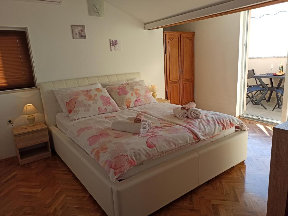 Villa Rea Малинска Екстериор снимка