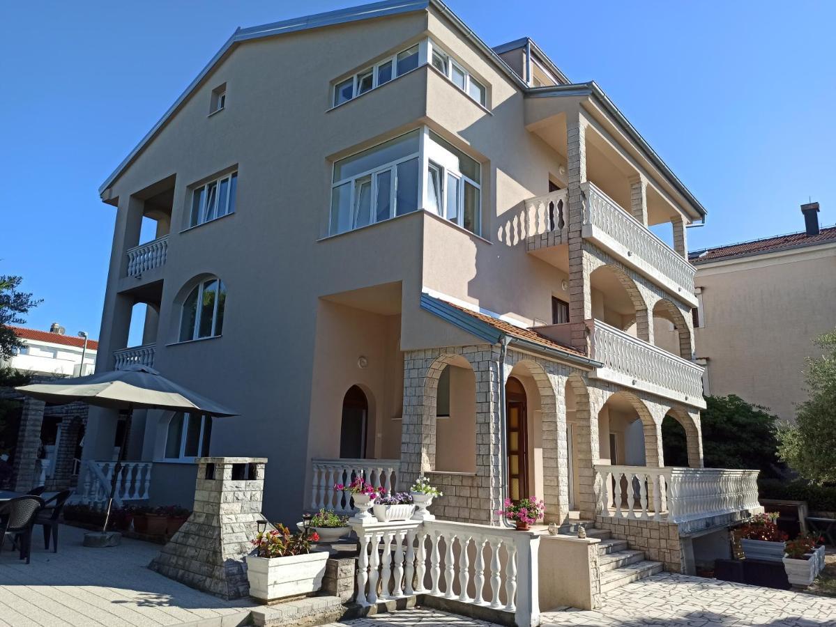 Villa Rea Малинска Екстериор снимка