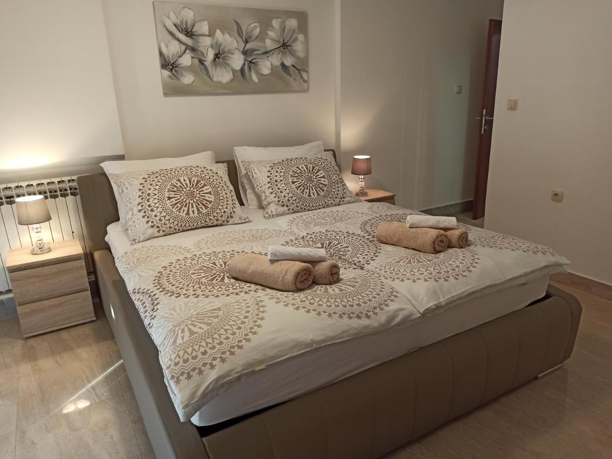 Villa Rea Малинска Екстериор снимка