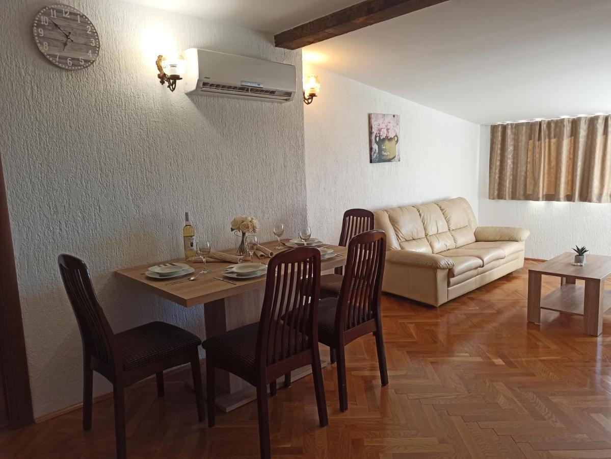 Villa Rea Малинска Екстериор снимка