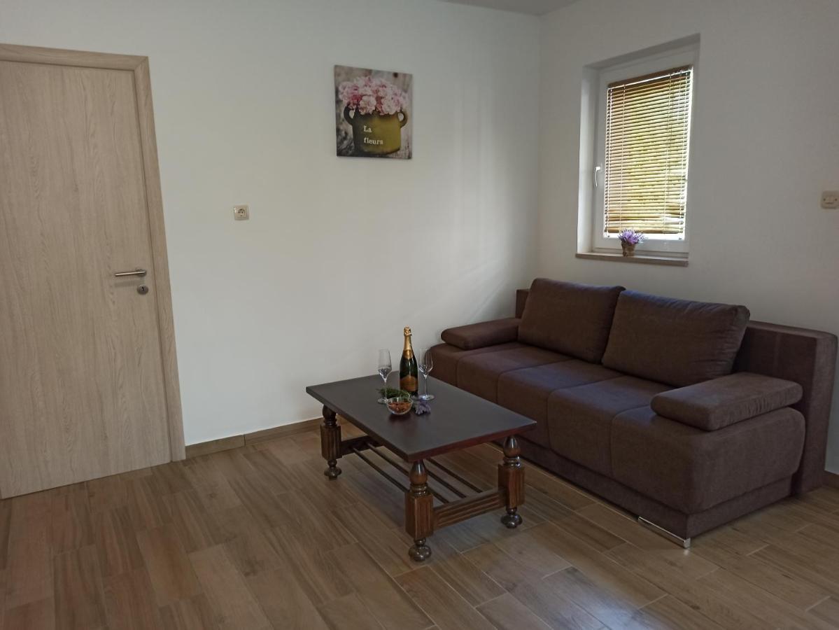 Villa Rea Малинска Екстериор снимка
