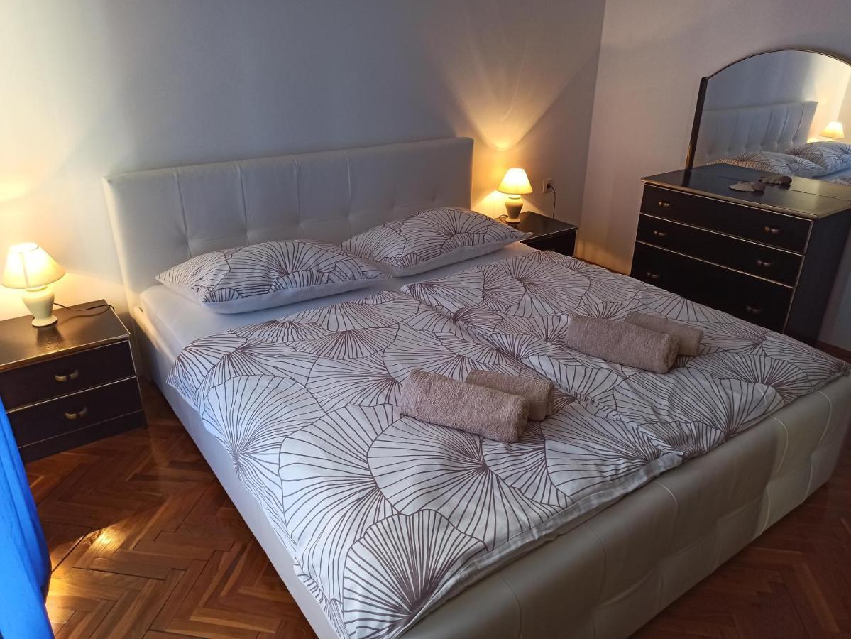 Villa Rea Малинска Екстериор снимка