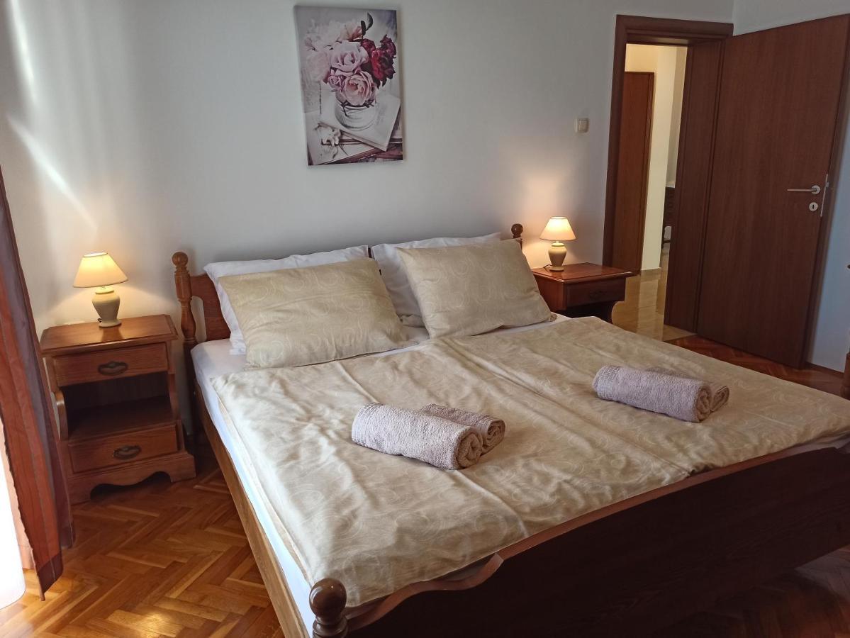 Villa Rea Малинска Екстериор снимка