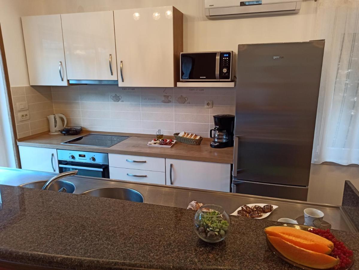 Villa Rea Малинска Екстериор снимка