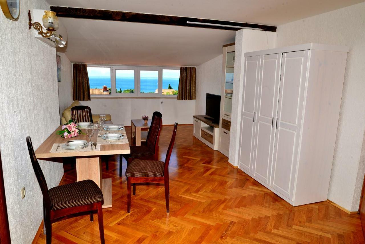 Villa Rea Малинска Екстериор снимка